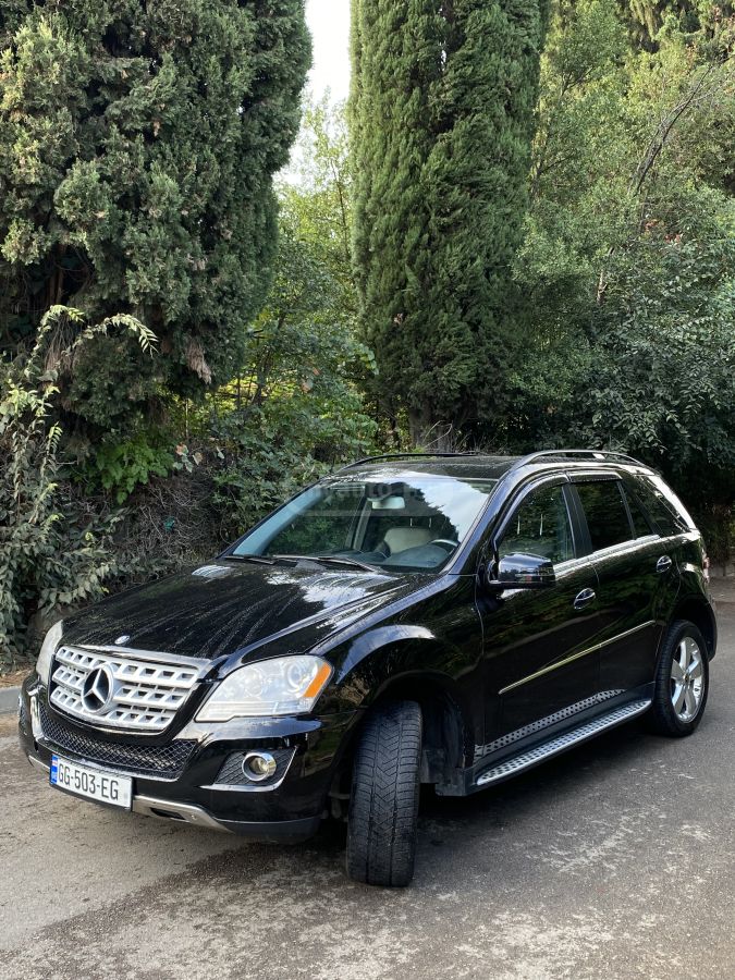 Mercedes-Benz ML 350 2011 — photo 2