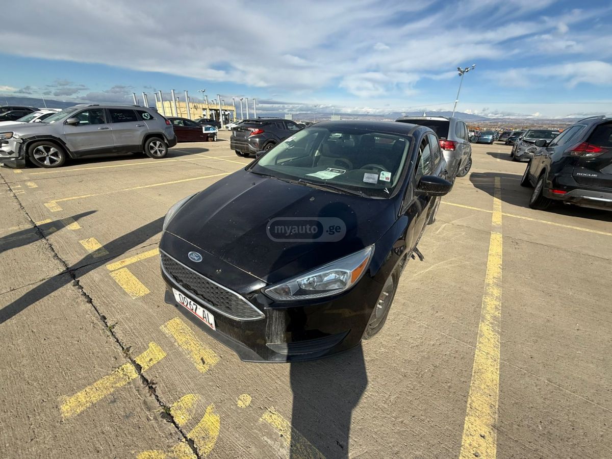 Ford Focus 2018 — photo 2