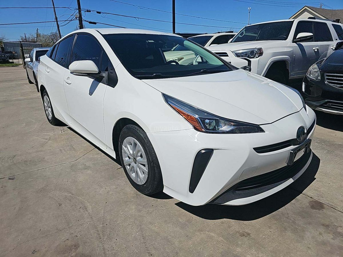 Toyota Prius 2020 — photo 2