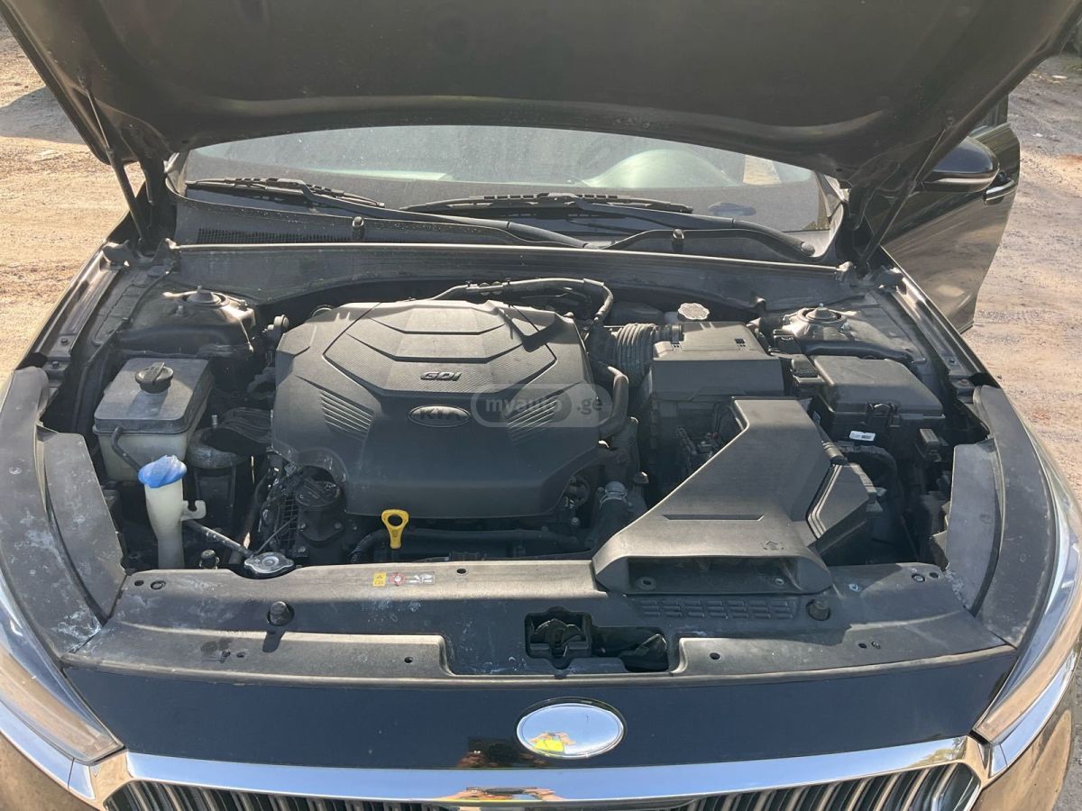 Kia Cadenza 2017 — photo 2