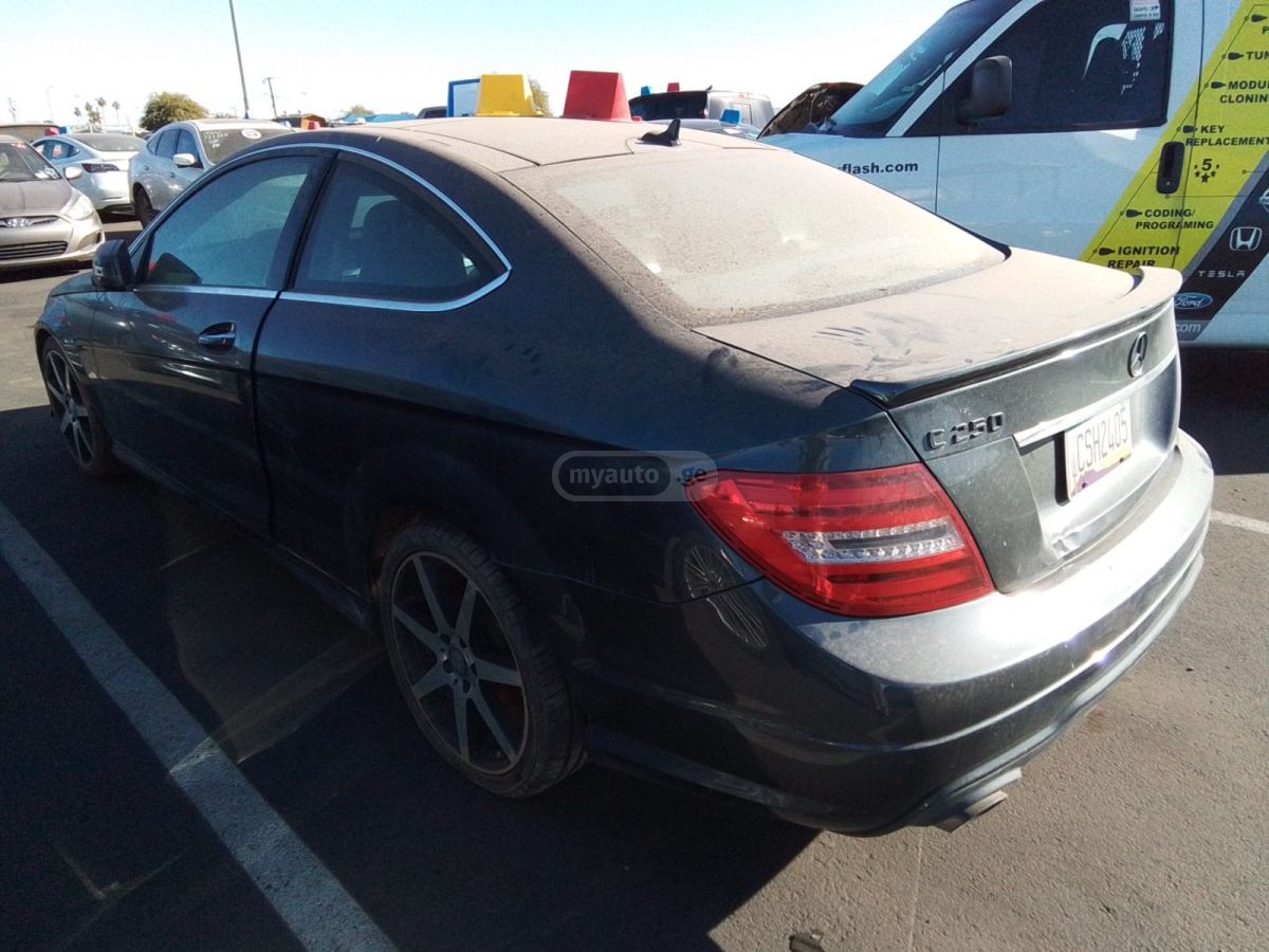 Mercedes-Benz C 250 2015 — photo 2