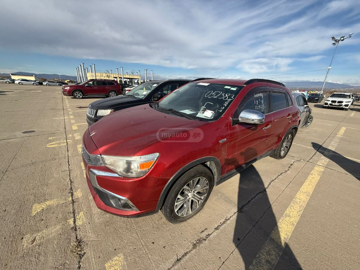 Mitsubishi Outlander Sport 2016 — photo 2