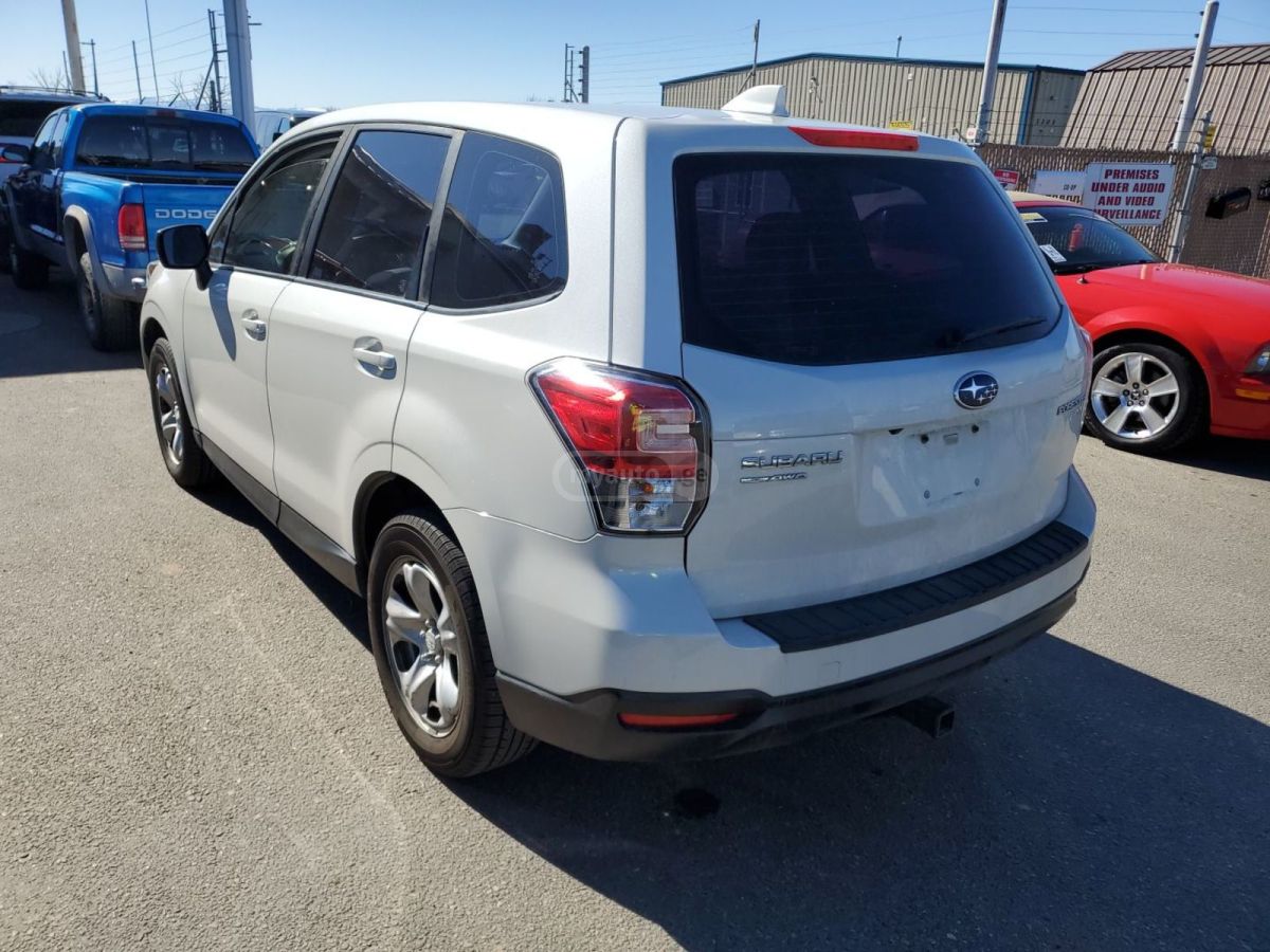 Subaru Forester 2017 — photo 2