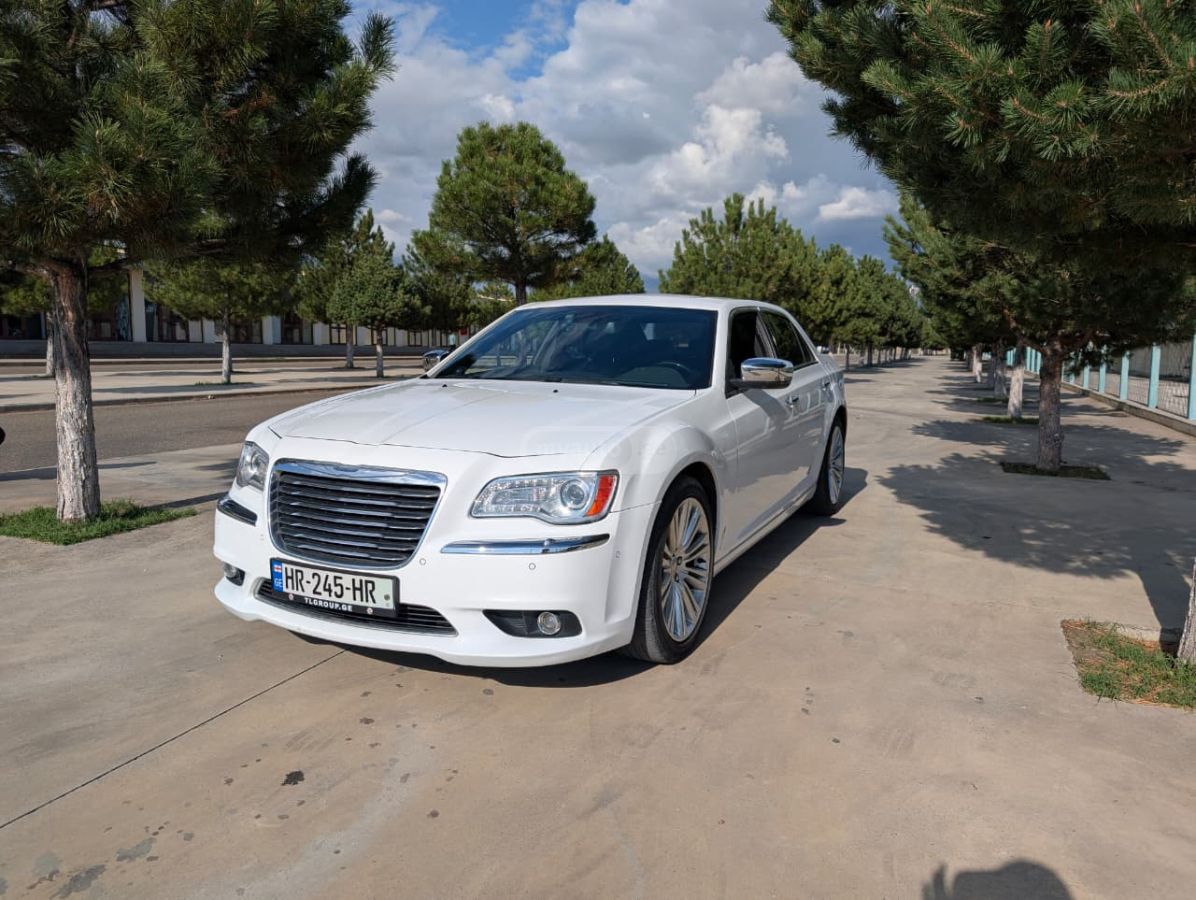 Chrysler 300 2014 — photo 2