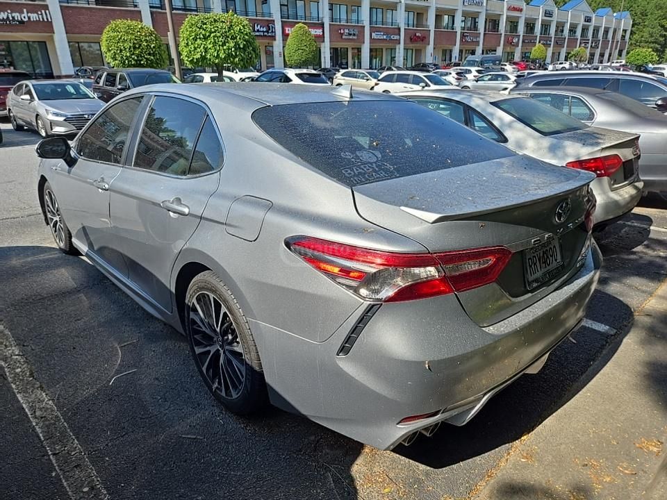 Toyota Camry 2019 — photo 2
