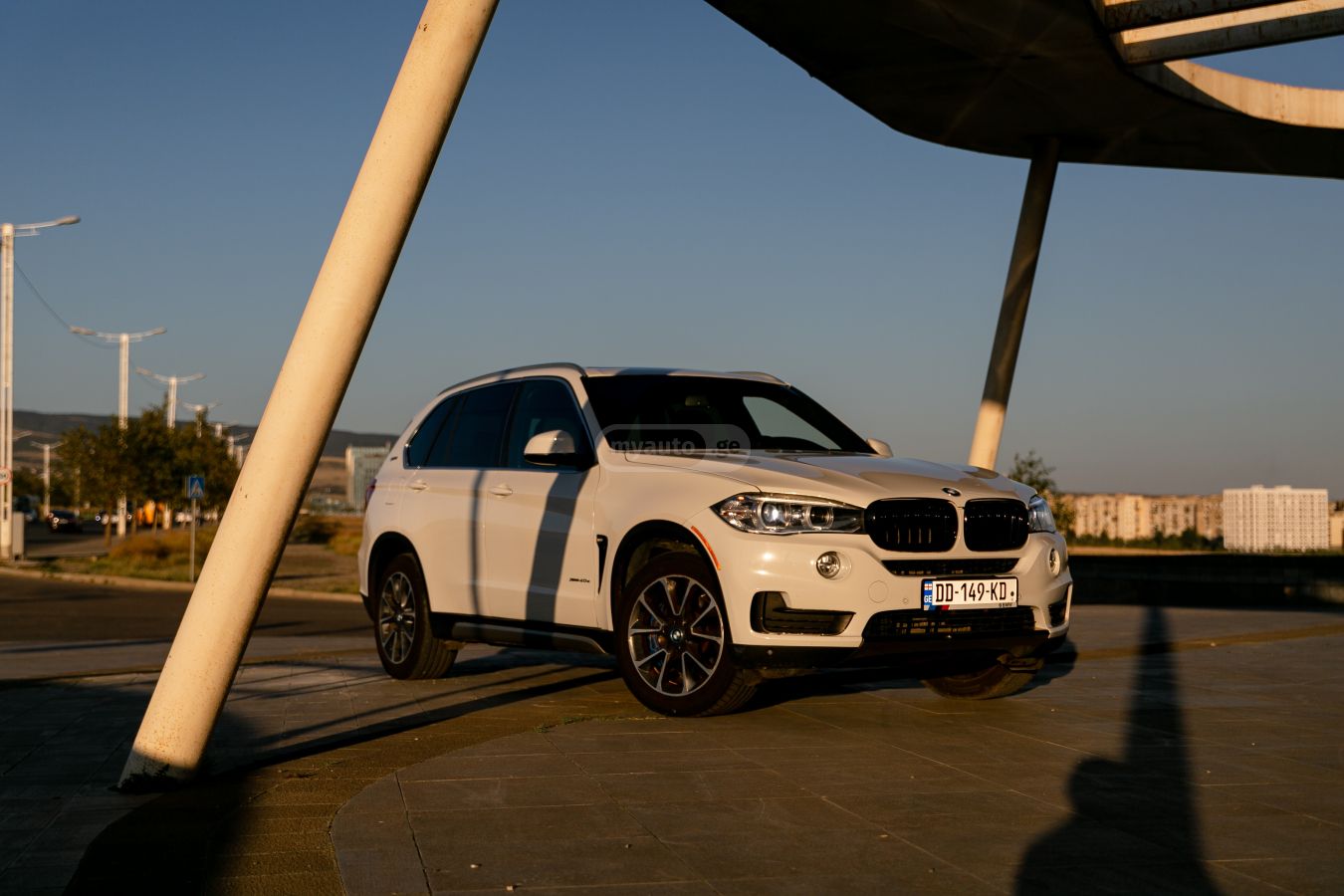 BMW X5 2017 — photo 2