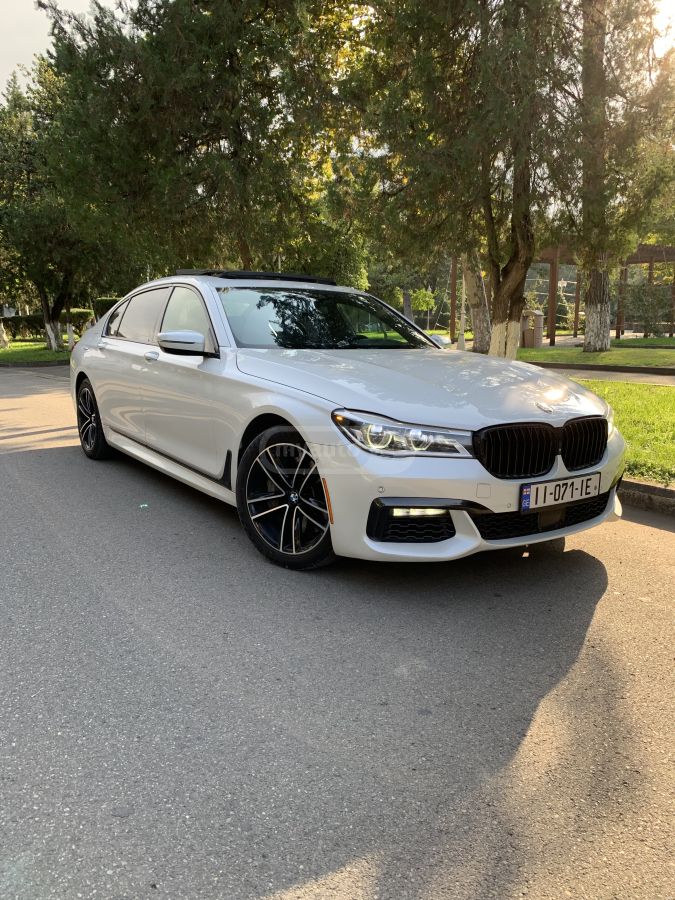 BMW 750