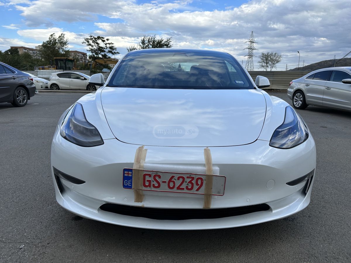 Tesla Model 3 2021 — photo 2