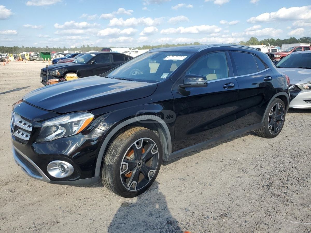 Mercedes-Benz GLA 250