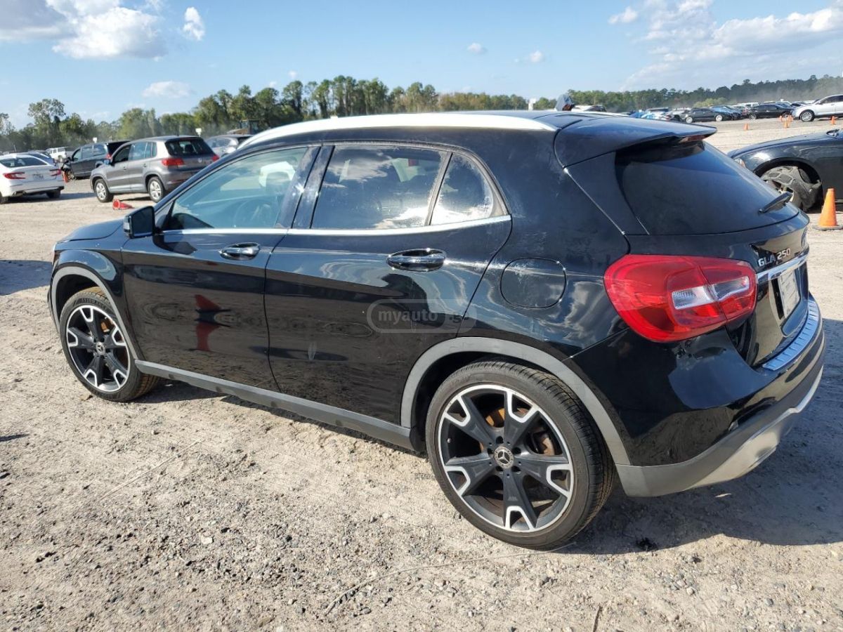 Mercedes-Benz GLA 250 2017 — photo 2