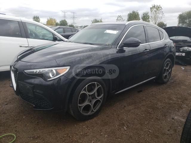 Alfa Romeo Stelvio 2018 — photo 2