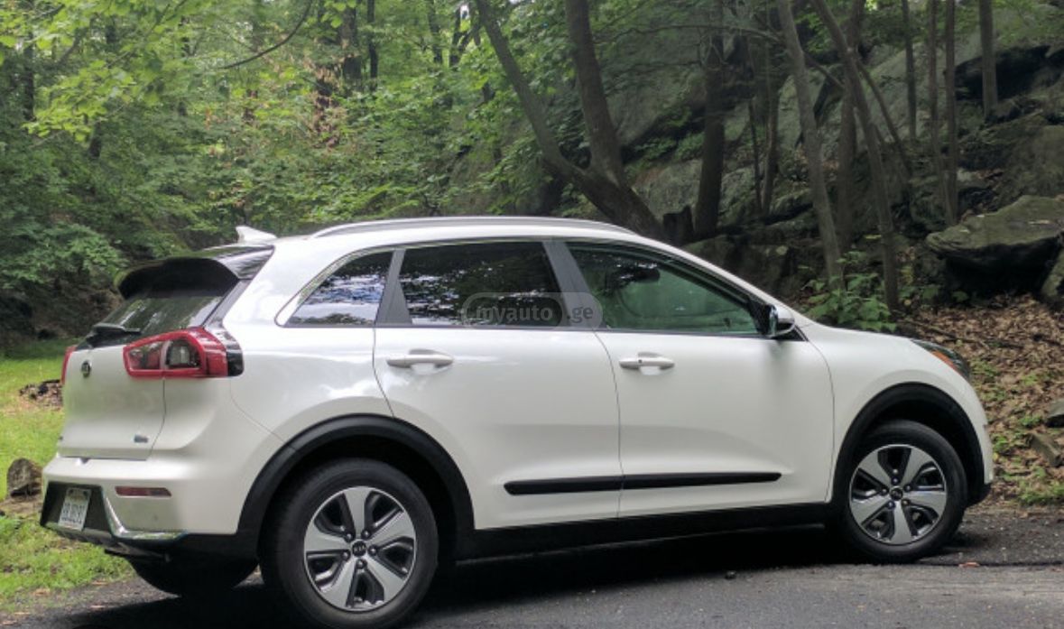 Kia Niro 2019 — photo 2