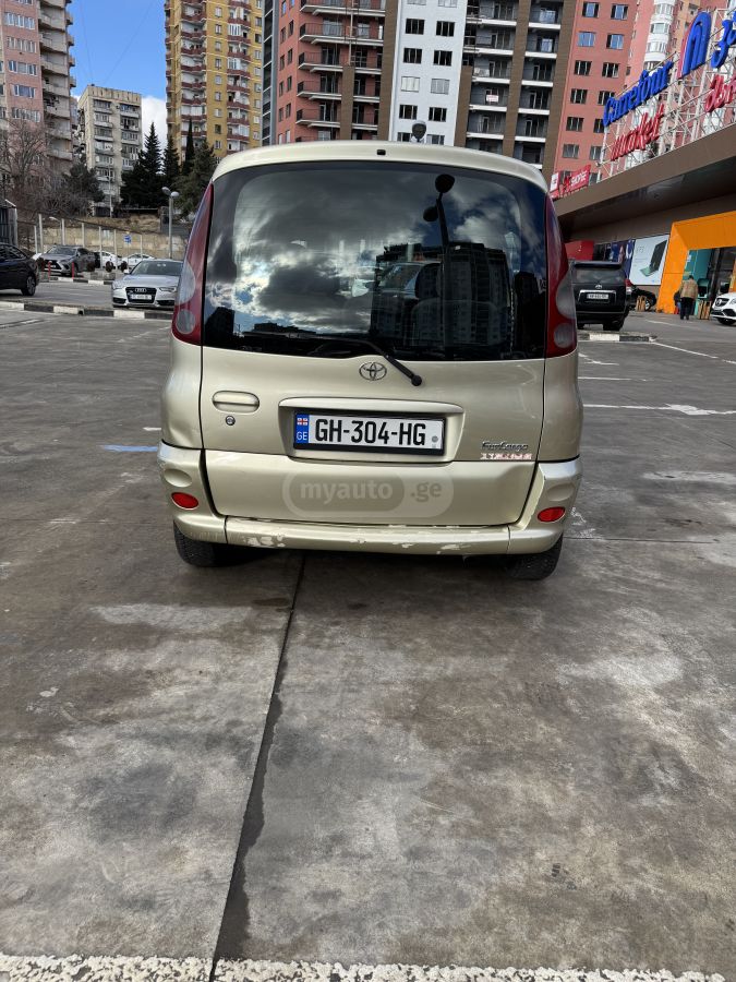 Toyota Fun Cargo 2000 — photo 2
