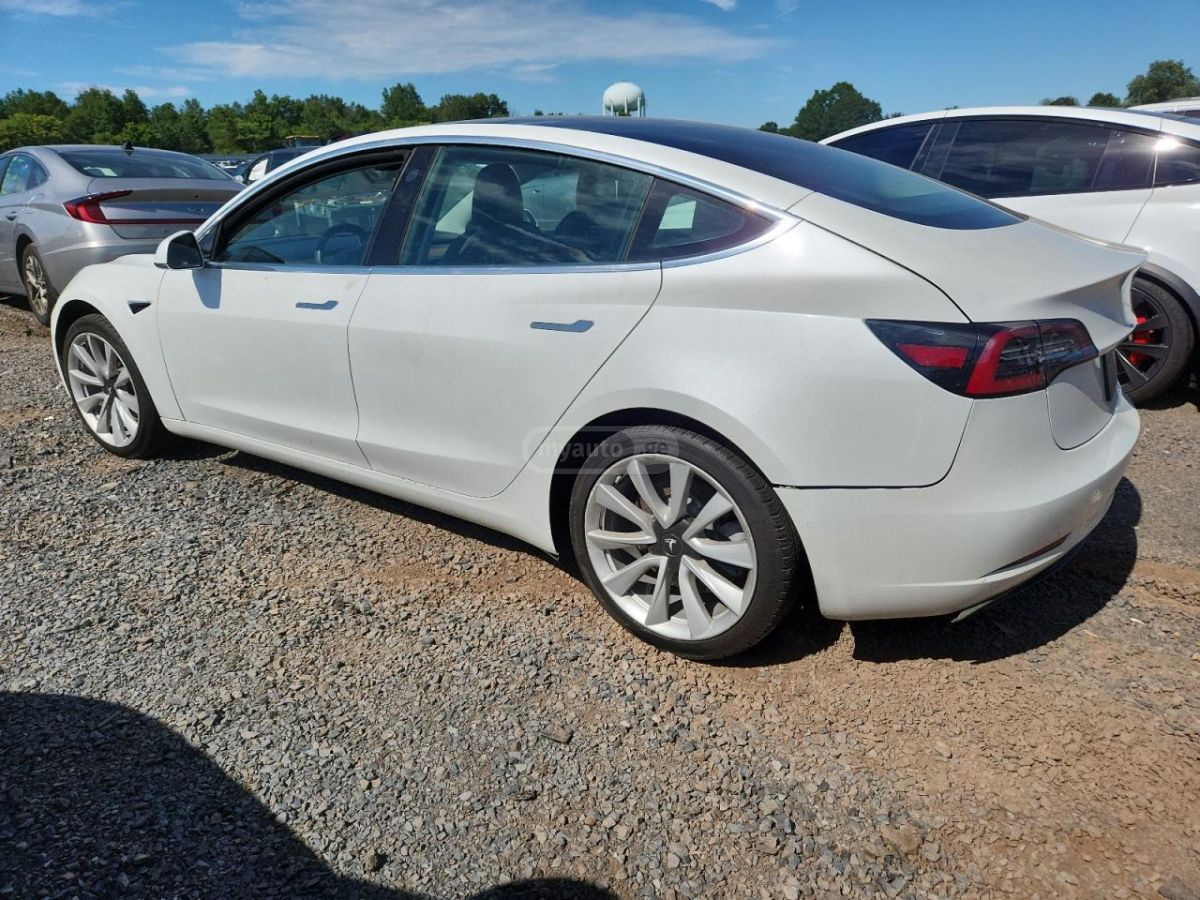 Tesla Model 3 2020 — photo 2
