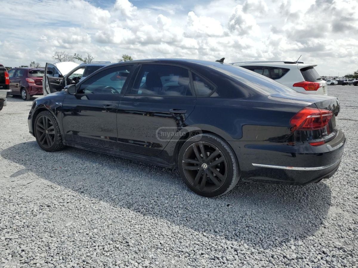 Volkswagen Passat 2018 — photo 2
