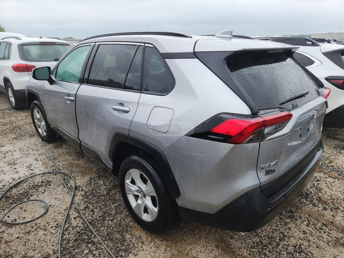 Toyota RAV 4 2019 — photo 2