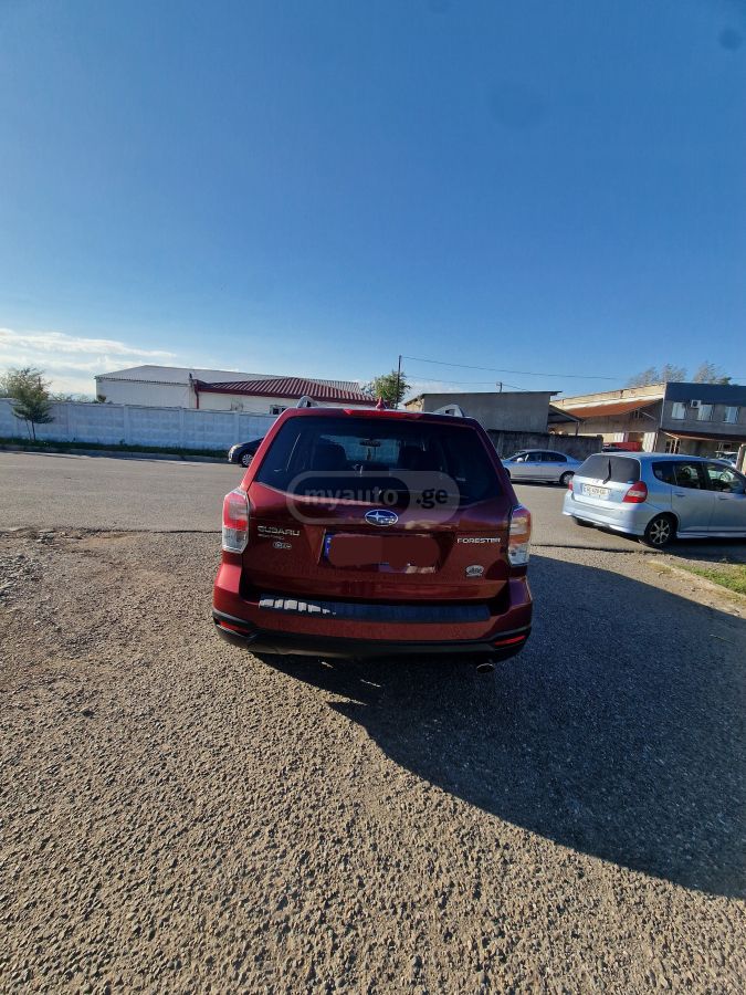 Subaru Forester 2018 — photo 2
