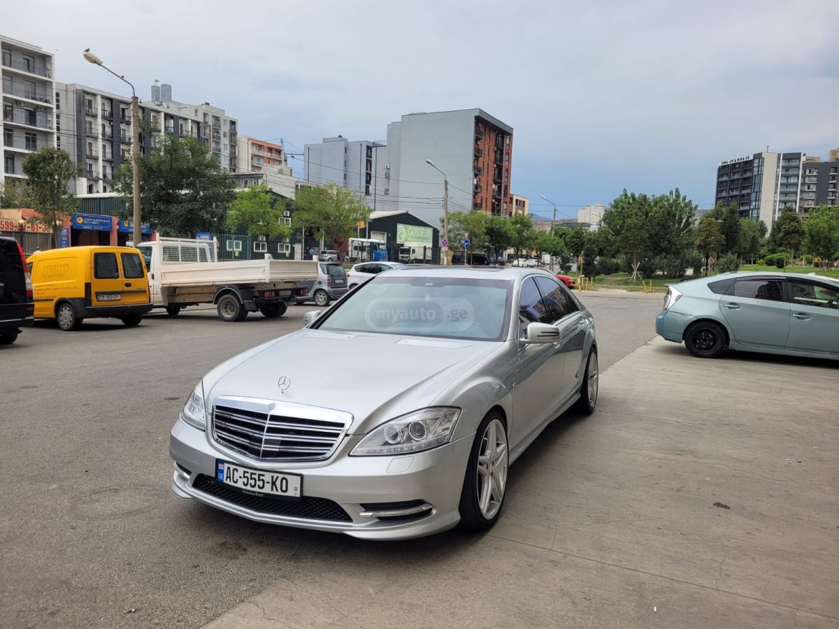 Mercedes-Benz S 550 2006 — photo 2