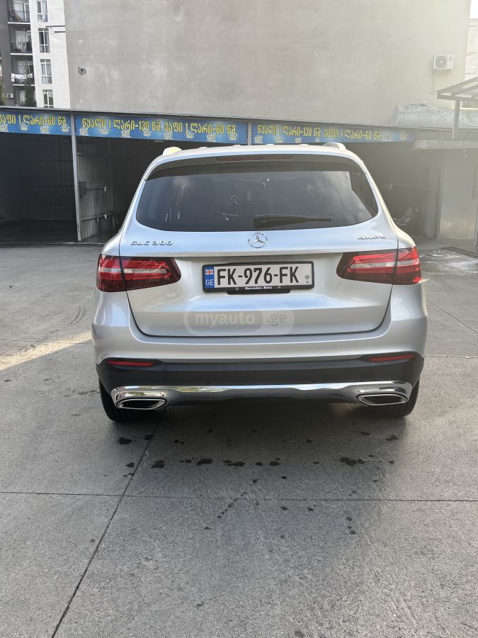 Mercedes-Benz GLC 300 2019 — photo 2