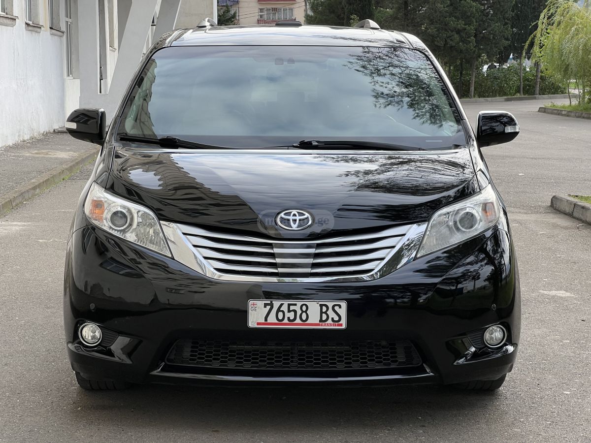 Toyota Sienna 2014 — photo 2