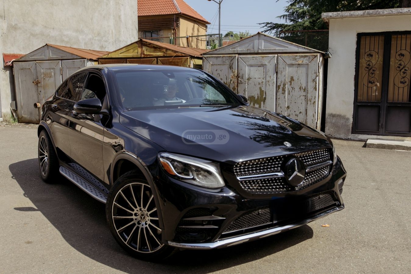 Mercedes-Benz GLC 300 Coupe 2018 — photo 2