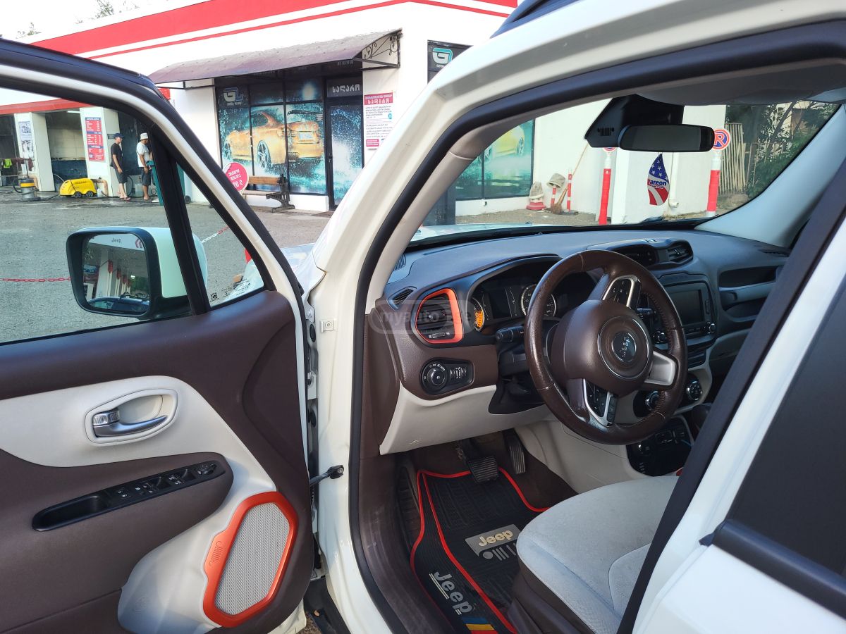 Jeep Renegade 2016 — photo 2