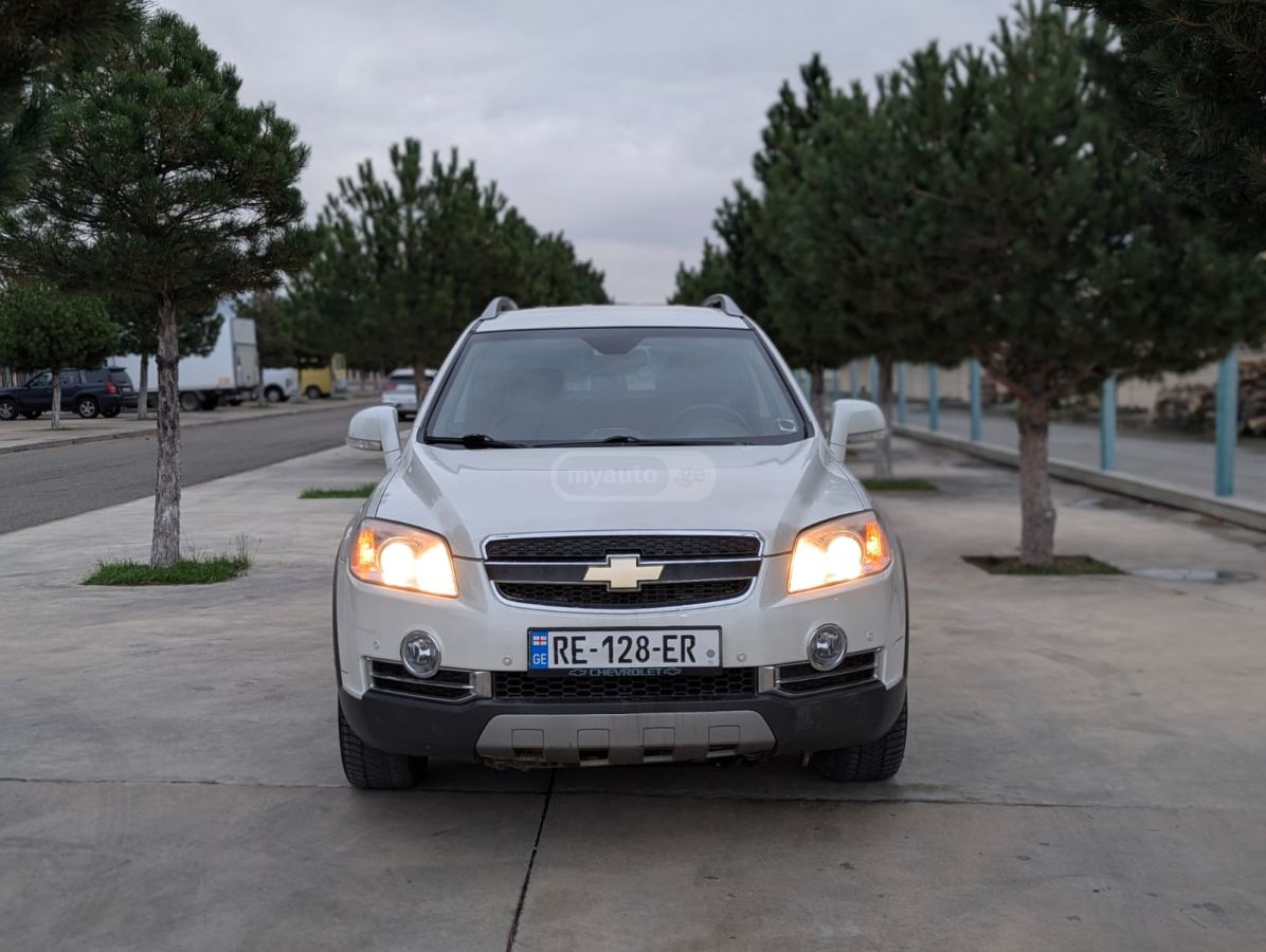 Chevrolet Captiva 2010 — photo 2