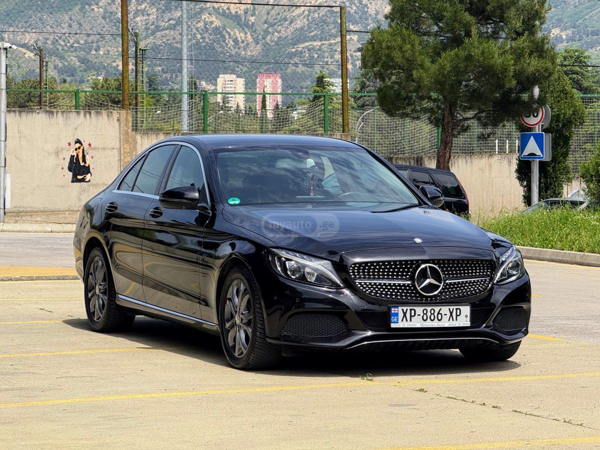 Mercedes-Benz C 220 2017 — photo 2