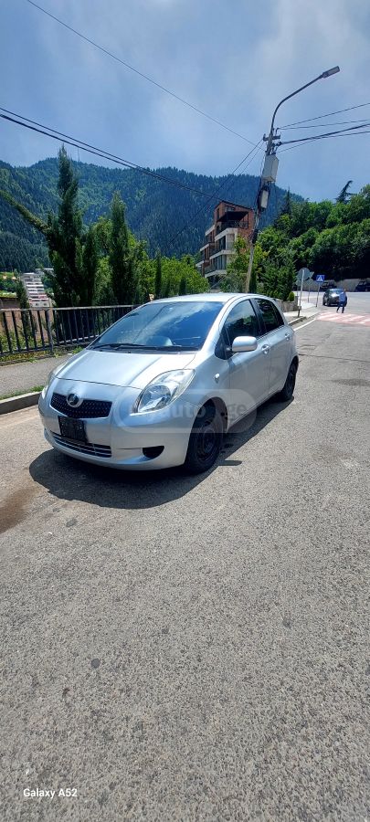 Toyota Vitz 2005 — photo 2