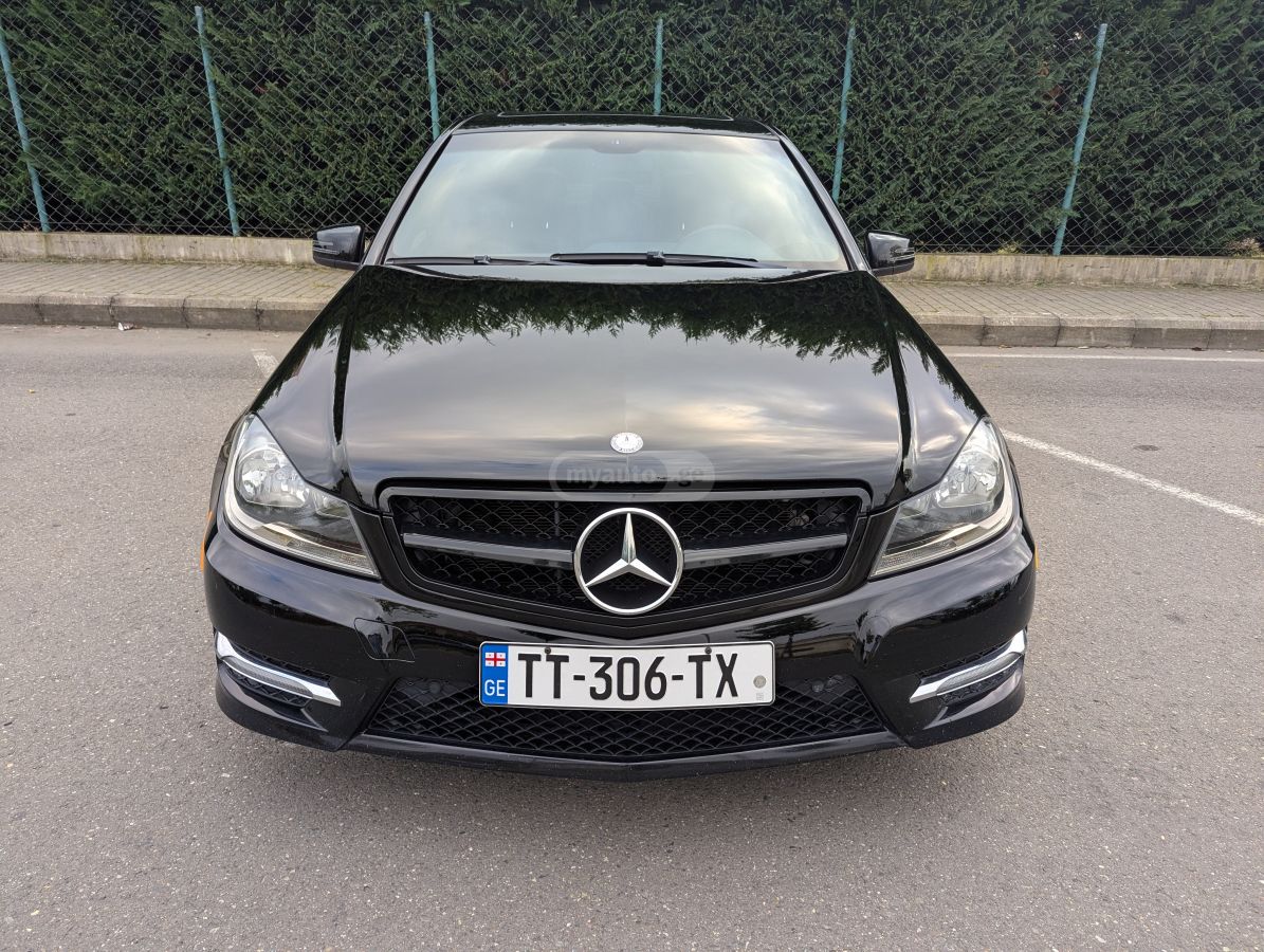 Mercedes-Benz C 350 2012 — photo 2