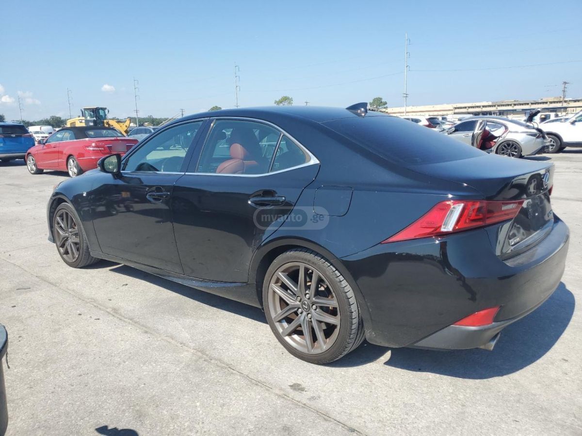 Lexus IS 200 2016 — photo 2