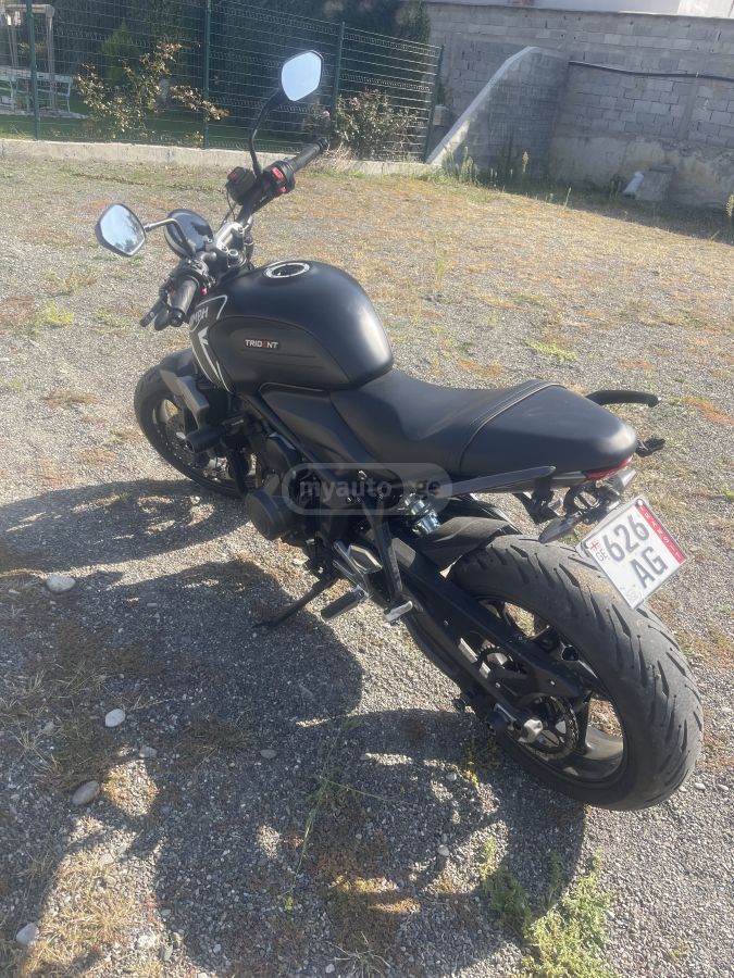 Triumph Trident 660 2023 — photo 2