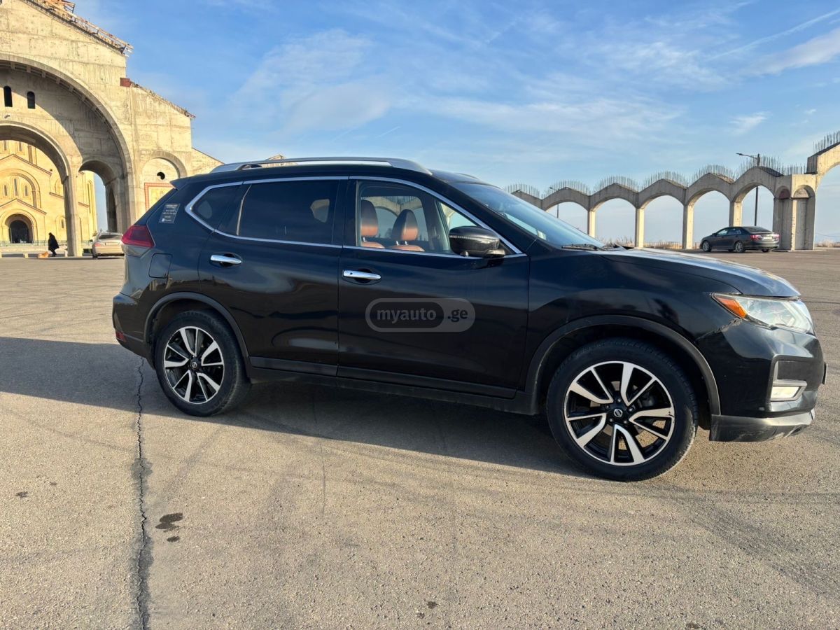 Nissan Rogue 2018 — photo 2