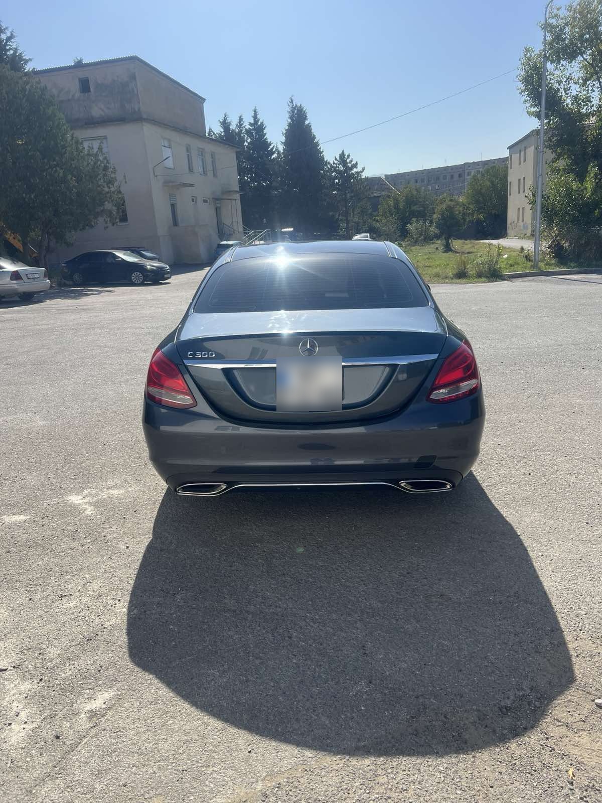 Mercedes-Benz C 300 2015 — photo 2