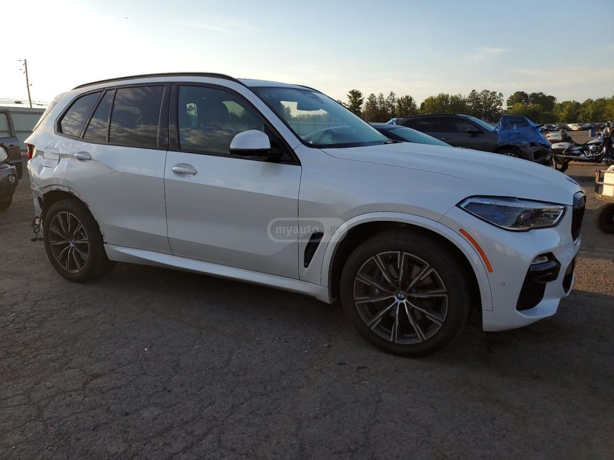 BMW X5 2021 — photo 2