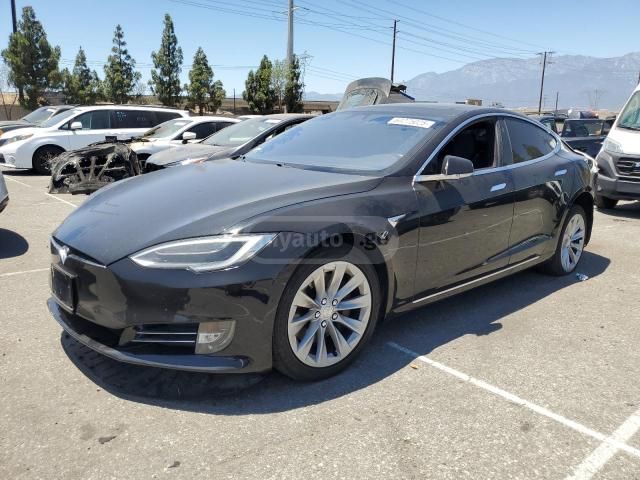 Tesla Model S 2018 — photo 2