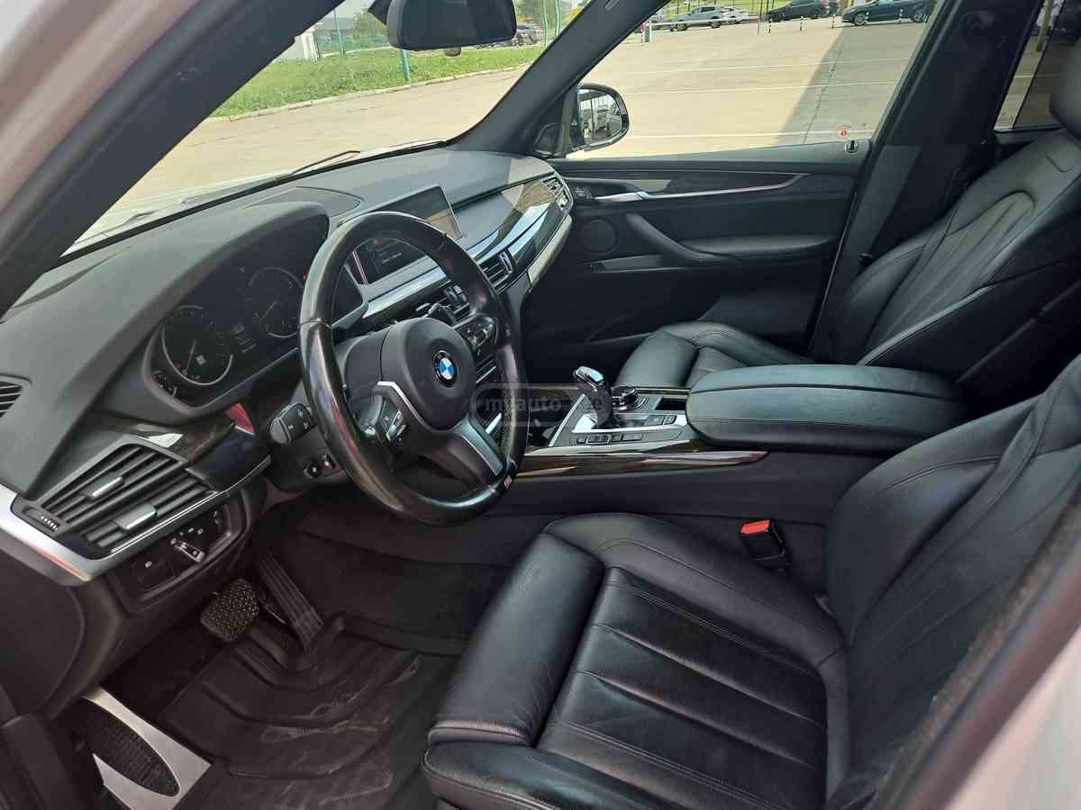 BMW X5 2017 — photo 2