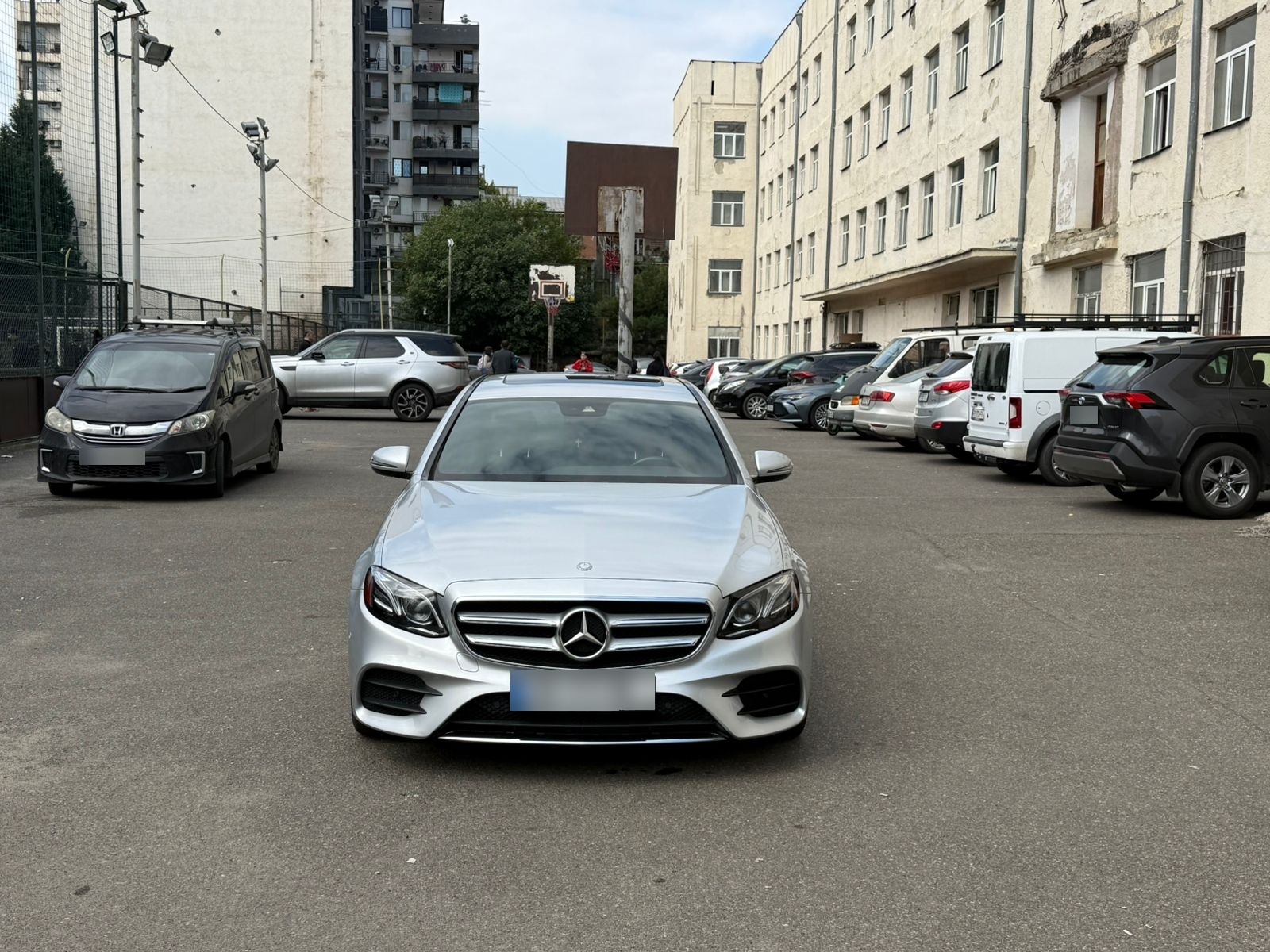 Mercedes-Benz E 300 2017 — photo 2