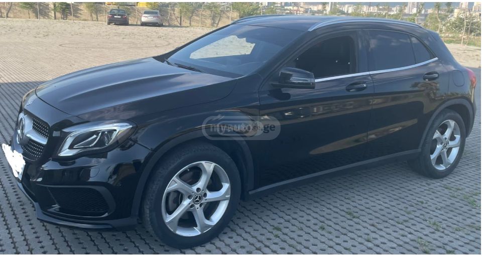 Mercedes-Benz GLA 250 2017 — photo 2