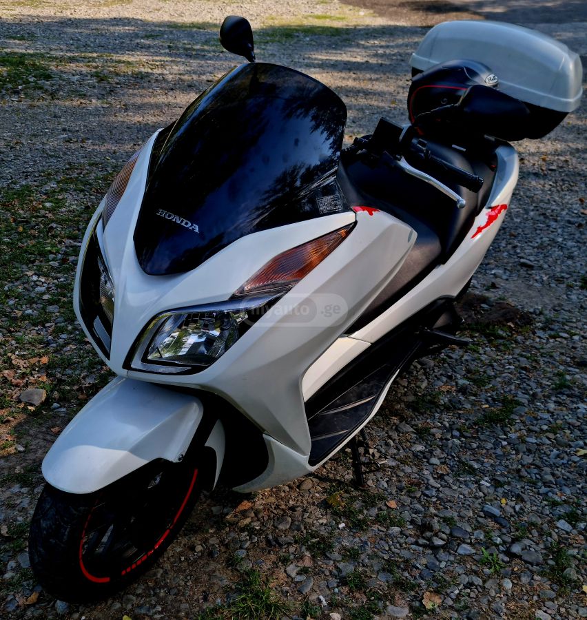 Honda FZX 2017 — photo 2