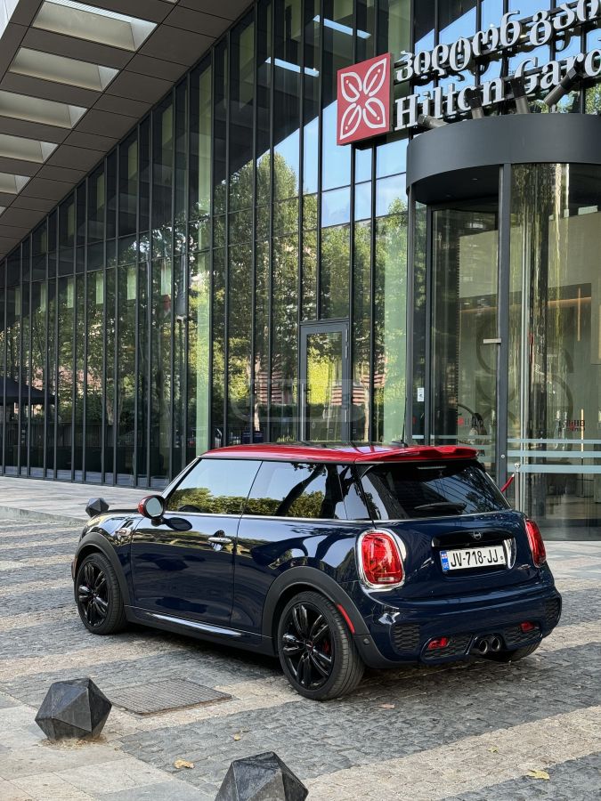 Mini Cooper 2018 — photo 2