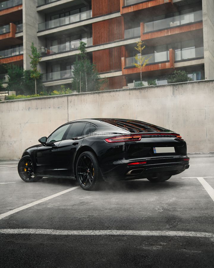 Porsche Panamera 2023 — photo 2