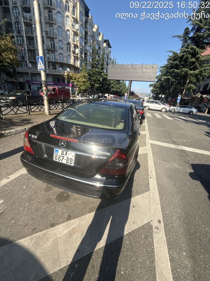 Mercedes-Benz E 320 2008 — photo 2