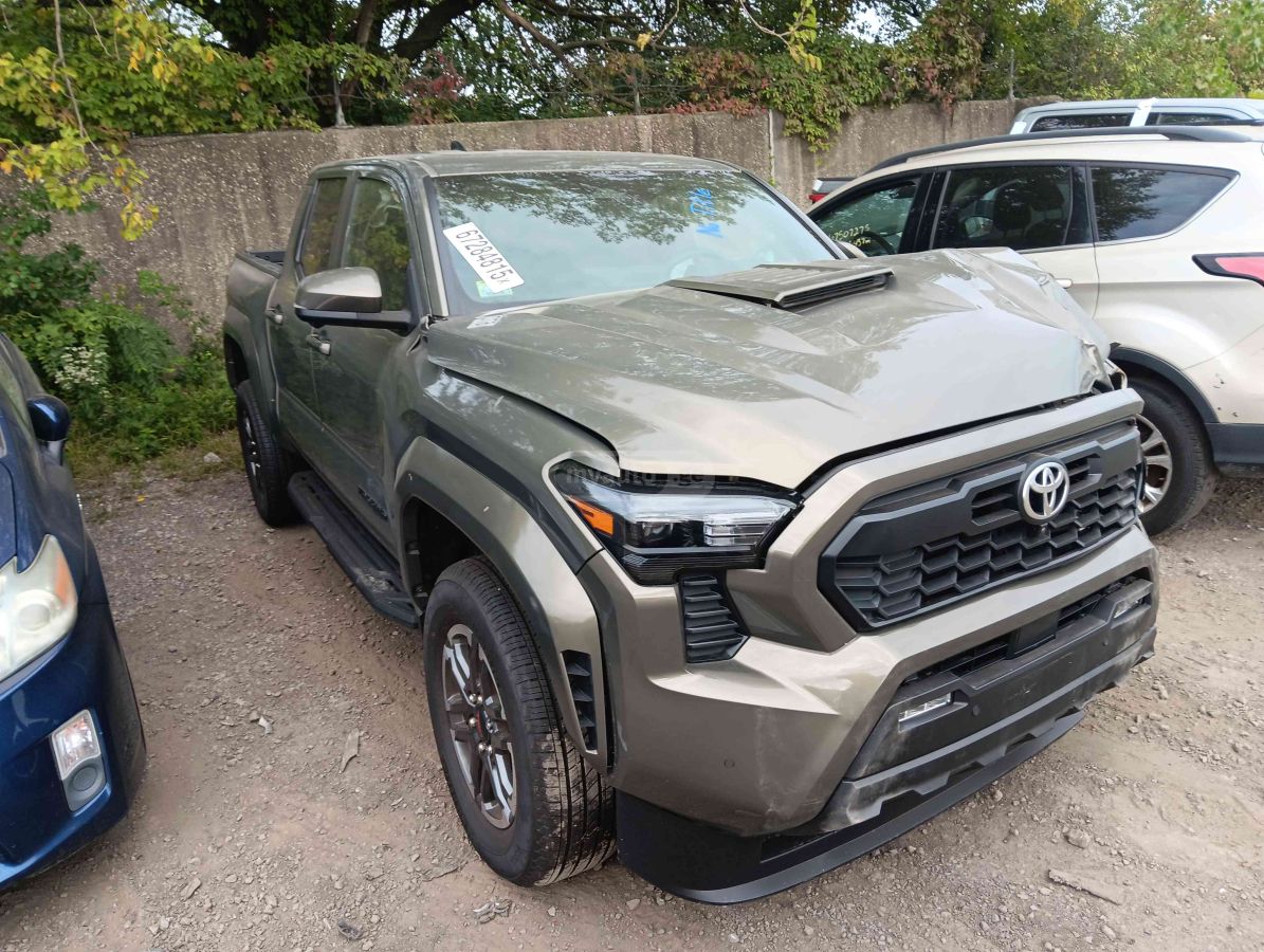 Toyota Tacoma 2024 — photo 2