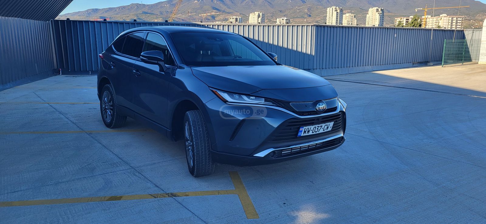 Toyota Venza 2021 — photo 2
