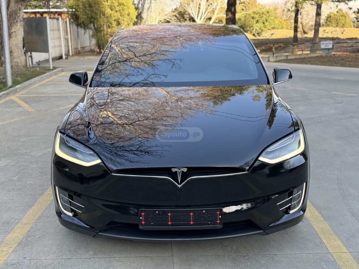 Tesla Model X 2020 — photo 2