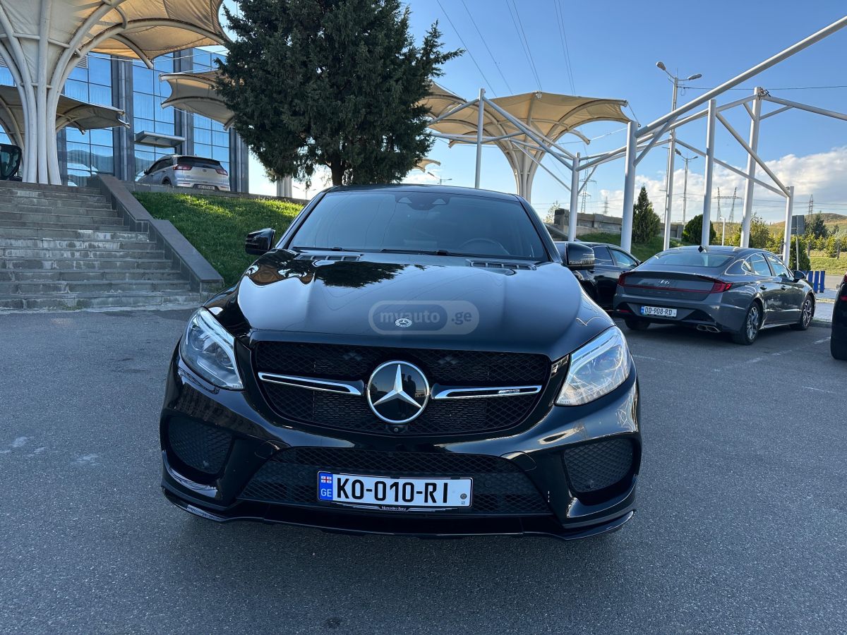Mercedes-Benz GLE 43 AMG 2018 — photo 2
