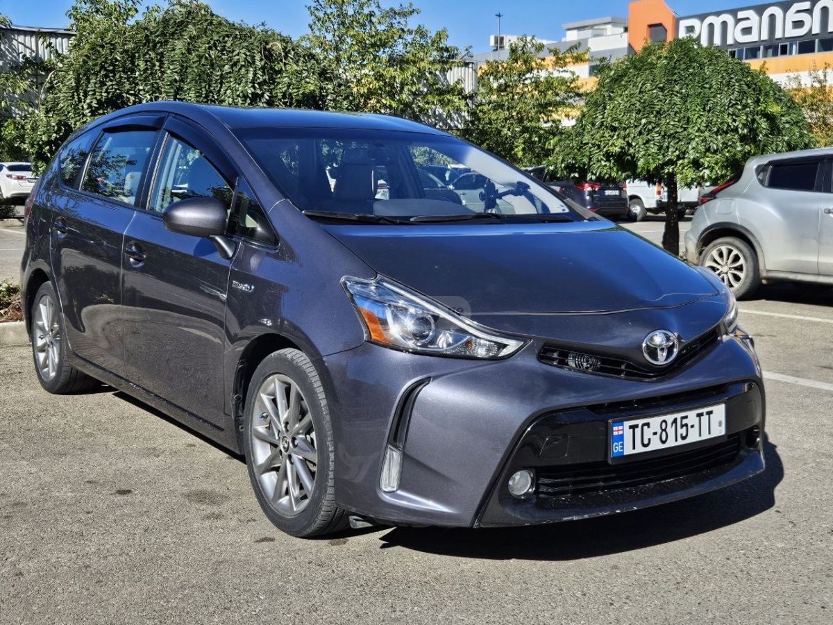 Toyota Prius V
