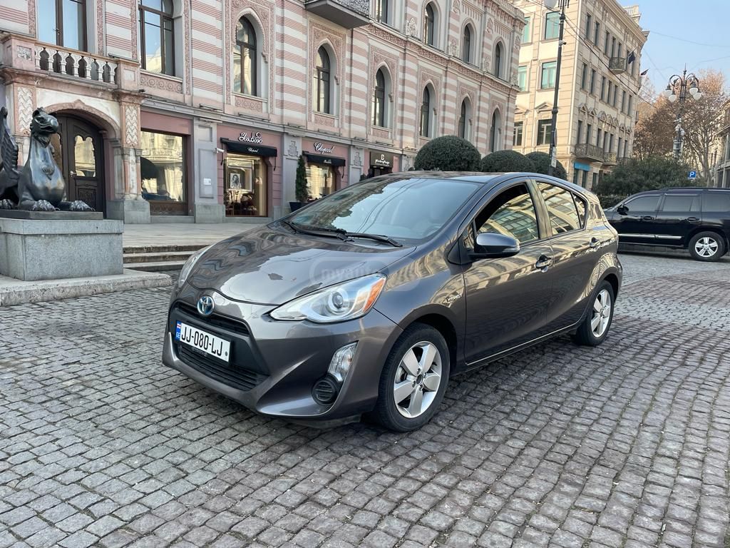 Toyota Prius C