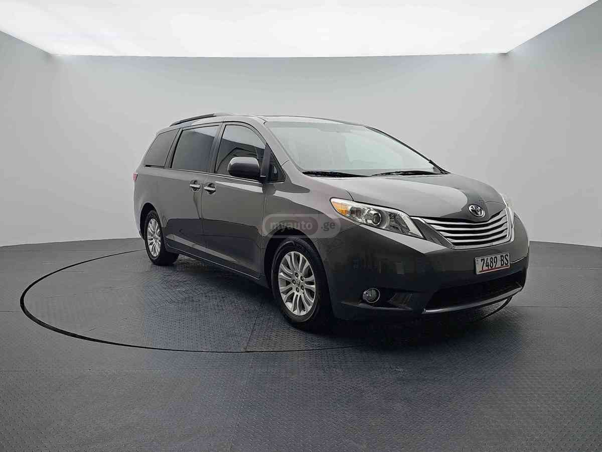 Toyota Sienna 2015 — photo 2